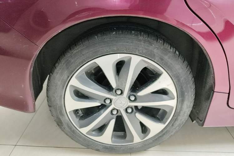 Used Honda Jade 2017 210TURBO CVT Fashion Edition 5-seater Right Rear Wheel Hub