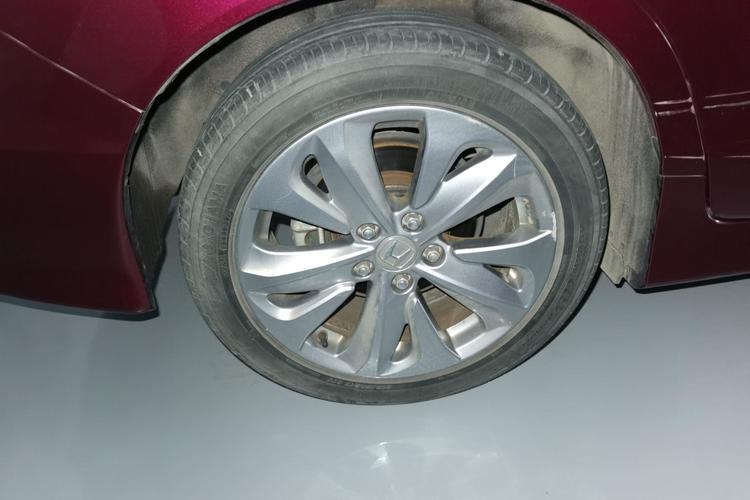 Used Honda Jade 2017 1.8L automatic Comfort version 5 seats Right Rear Wheel Hub