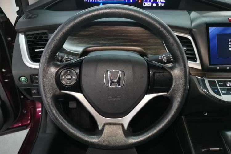 Used Honda Jade 2017 1.8L automatic Comfort version 5 seats Steering Wheel