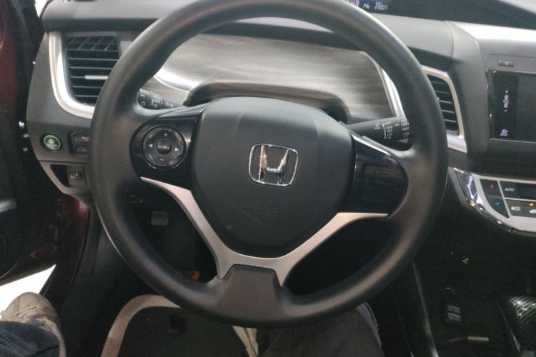 Used Honda Jade 2017 1.8L automatic Comfort version 5 seats Steering Wheel