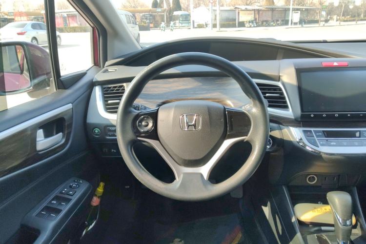 Used Honda Jade 2017 1.8L automatic Comfort version 5 seats Steering Wheel