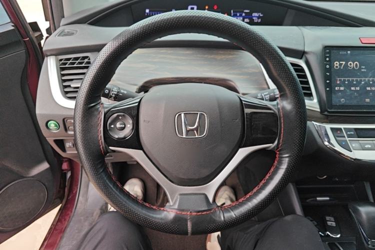Used Honda Jade 2017 1.8L automatic Comfort version 5 seats Steering Wheel