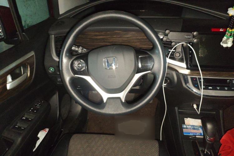 Used Honda Jade 2017 1.8L automatic Comfort version 5 seats Steering Wheel