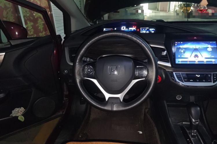 Used Honda Jade 2017 1.8L automatic Comfort version 5 seats Steering Wheel