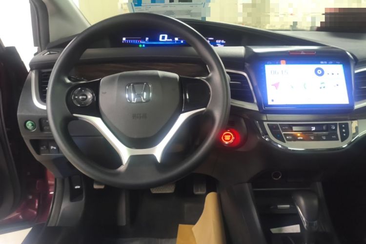 Used Honda Jade 2017 1.8L automatic Comfort version 5 seats Steering Wheel