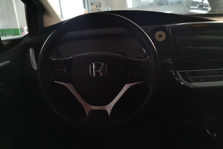 Used Honda Jade 2017 1.8L automatic Comfort version 5 seats Steering Wheel