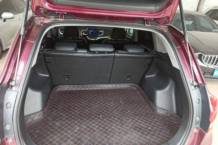 Used Honda Jade 2017 1.8L automatic Comfort version 5 seats Trunk