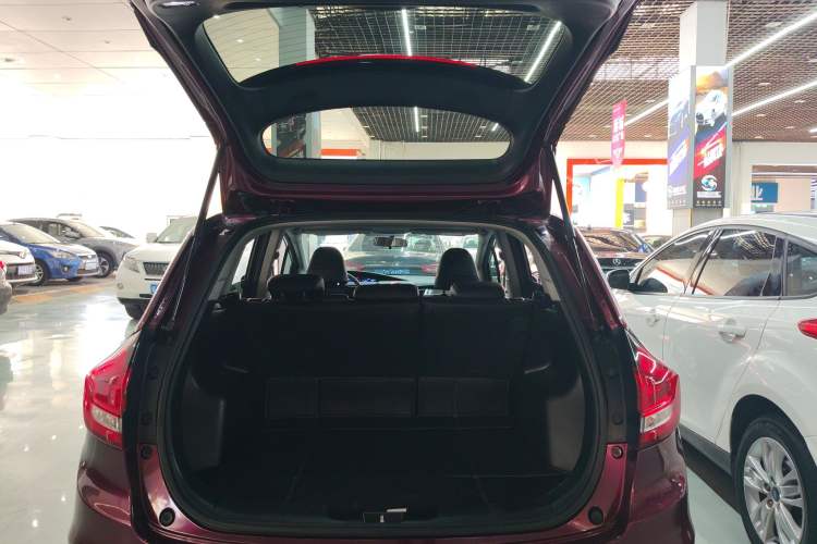 Used Honda Jade 2017 1.8L automatic Comfort version 5 seats Trunk