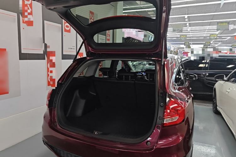 Used Honda Jade 2017 1.8L automatic Comfort version 5 seats Trunk