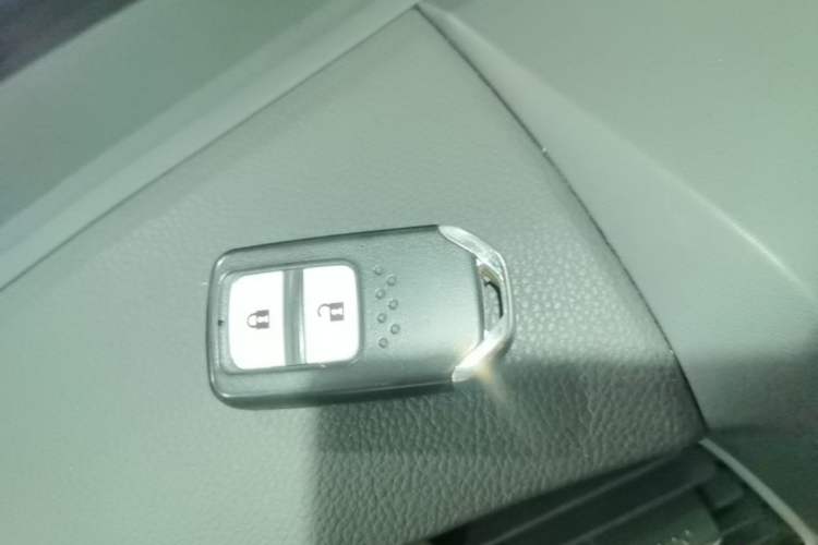 Used Honda Jade 2017 210 TURBO CVT Luxury Edition 5 Seats Vehicle Key