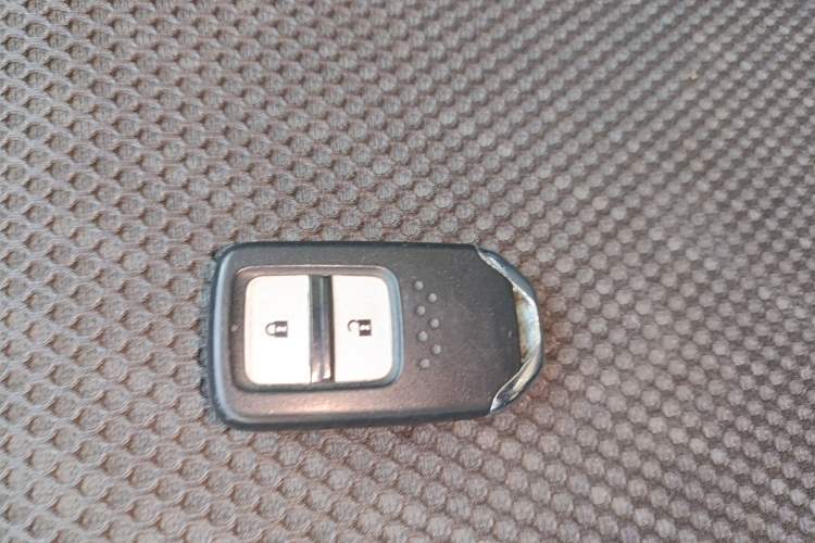 Used Honda Jade 2017 210TURBO CVT Fashion Edition 5-seater Vehicle Key