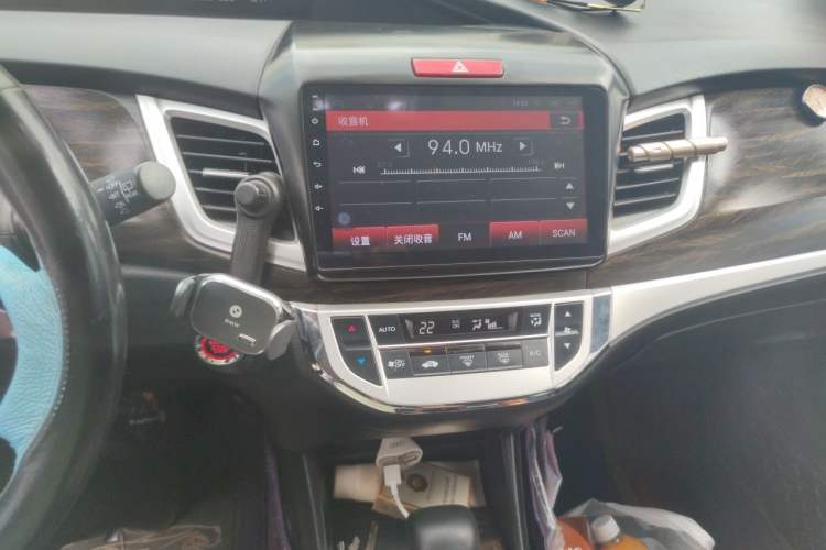 Used Honda Jade 2017 1.8L automatic Comfort version 5 seats Audio And AC Panel