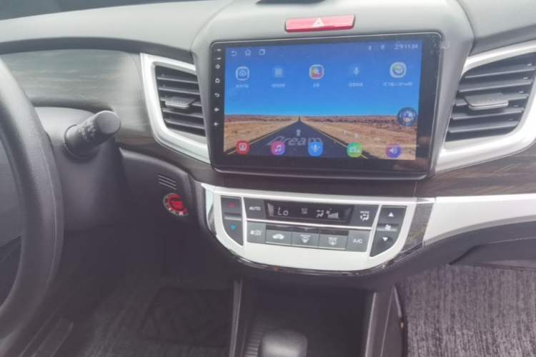 Used Honda Jade 2017 1.8L automatic Comfort version 5 seats Audio And AC Panel