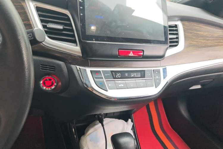 Used Honda Jade 2017 210TURBO CVT Fashion Edition 5-seater Audio And AC Panel
