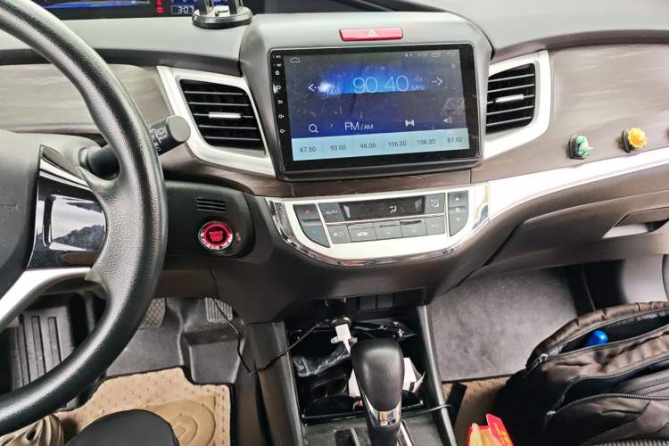 Used Honda Jade 2017 1.8L automatic Comfort version 5 seats Audio And AC Panel