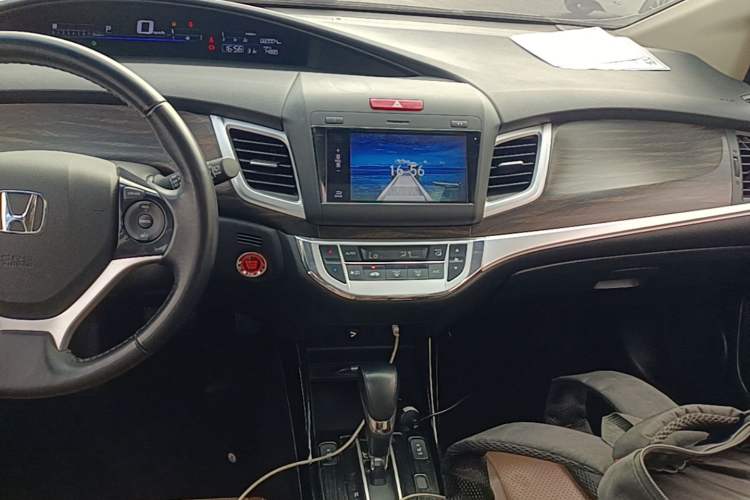 Used Honda Jade 2017 210 TURBO CVT Luxury Edition 5 Seats Audio And AC Panel