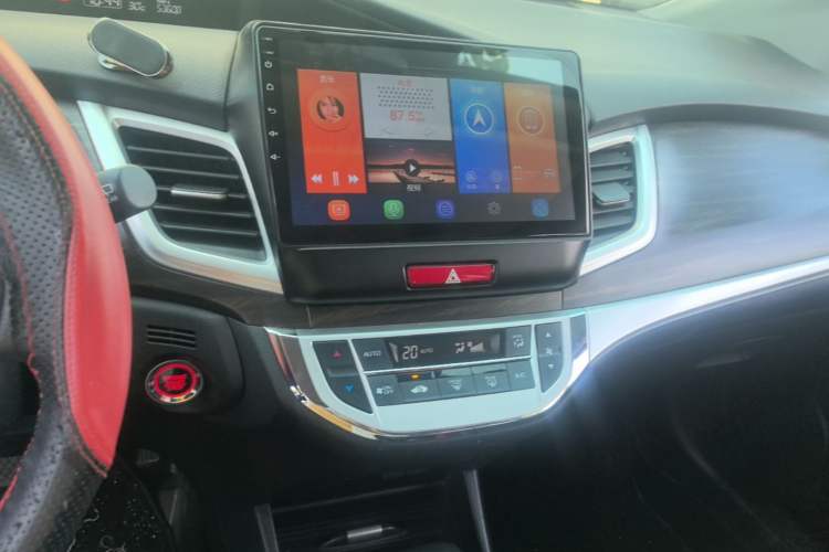 Used Honda Jade 2017 1.8L automatic Comfort version 5 seats Audio And AC Panel