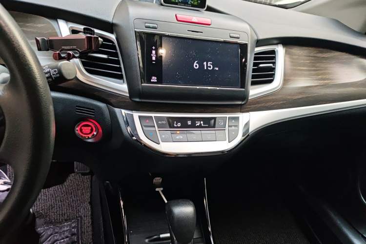 Used Honda Jade 2017 210TURBO CVT Fashion Edition 5-seater Audio And AC Panel