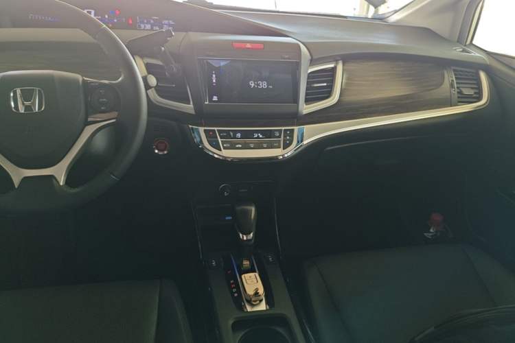 Used Honda Jade 2017 210 TURBO CVT Luxury Edition 5 Seats Audio And AC Panel