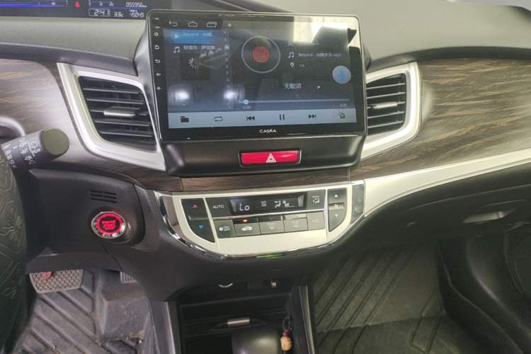 Used Honda Jade 2017 1.8L automatic Comfort version 5 seats Audio And AC Panel