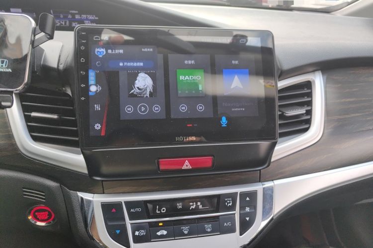 Used Honda Jade 2017 1.8L automatic Comfort version 5 seats Audio And AC Panel