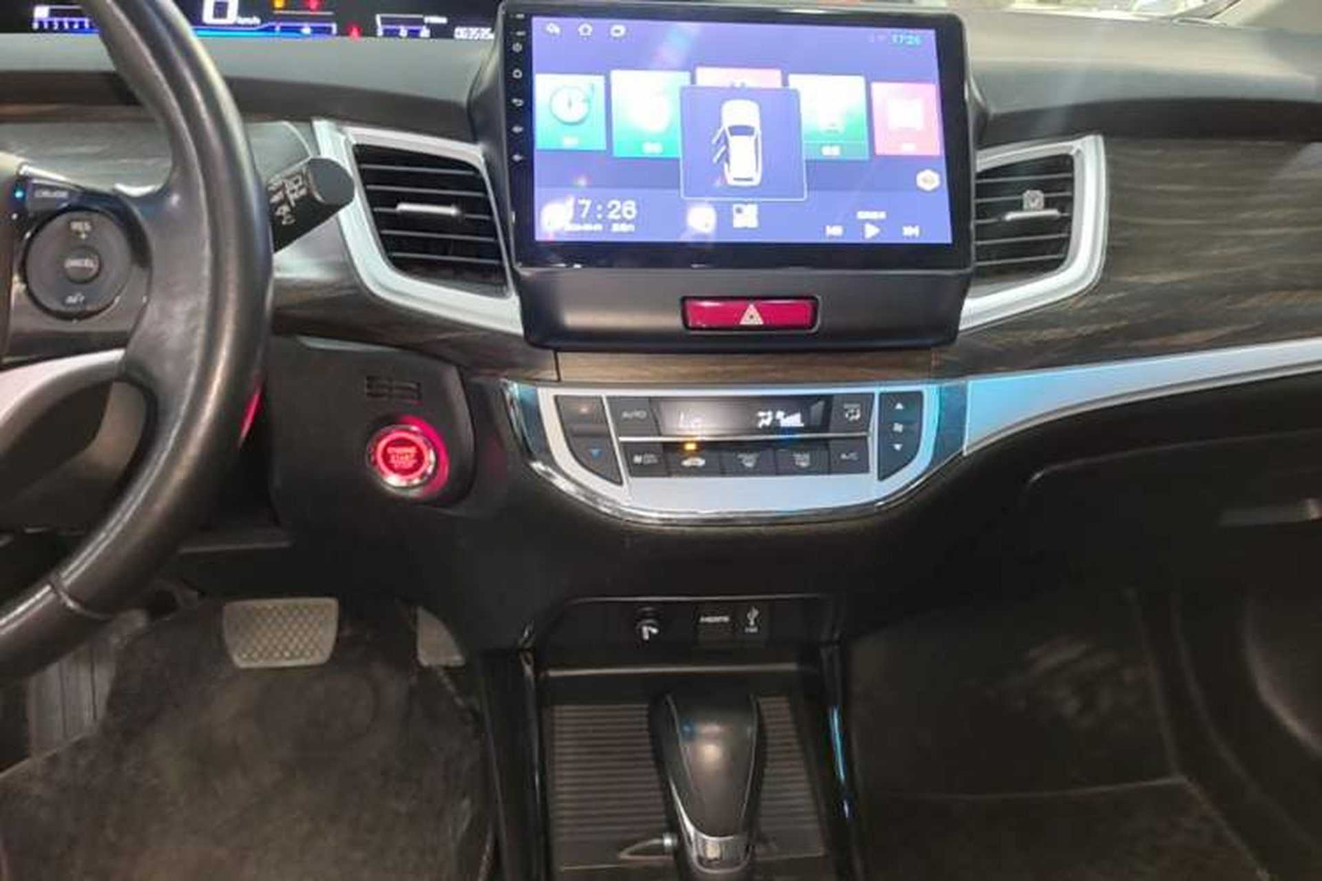 Used Honda Jade 2017 210 TURBO CVT Luxury Edition 5 Seats Audio And AC Panel