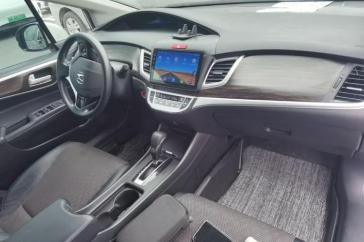 Used Honda Jade 2017 1.8L automatic Comfort version 5 seats Center Console
