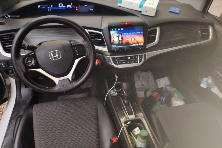 Used Honda Jade 2017 1.8L automatic Comfort version 5 seats Center Console
