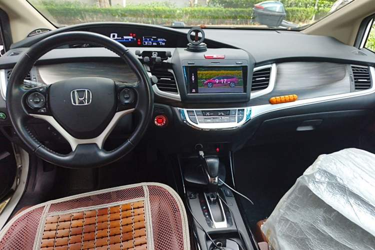 Used Honda Jade 2017 210 TURBO CVT Luxury Edition 5 Seats Center Console