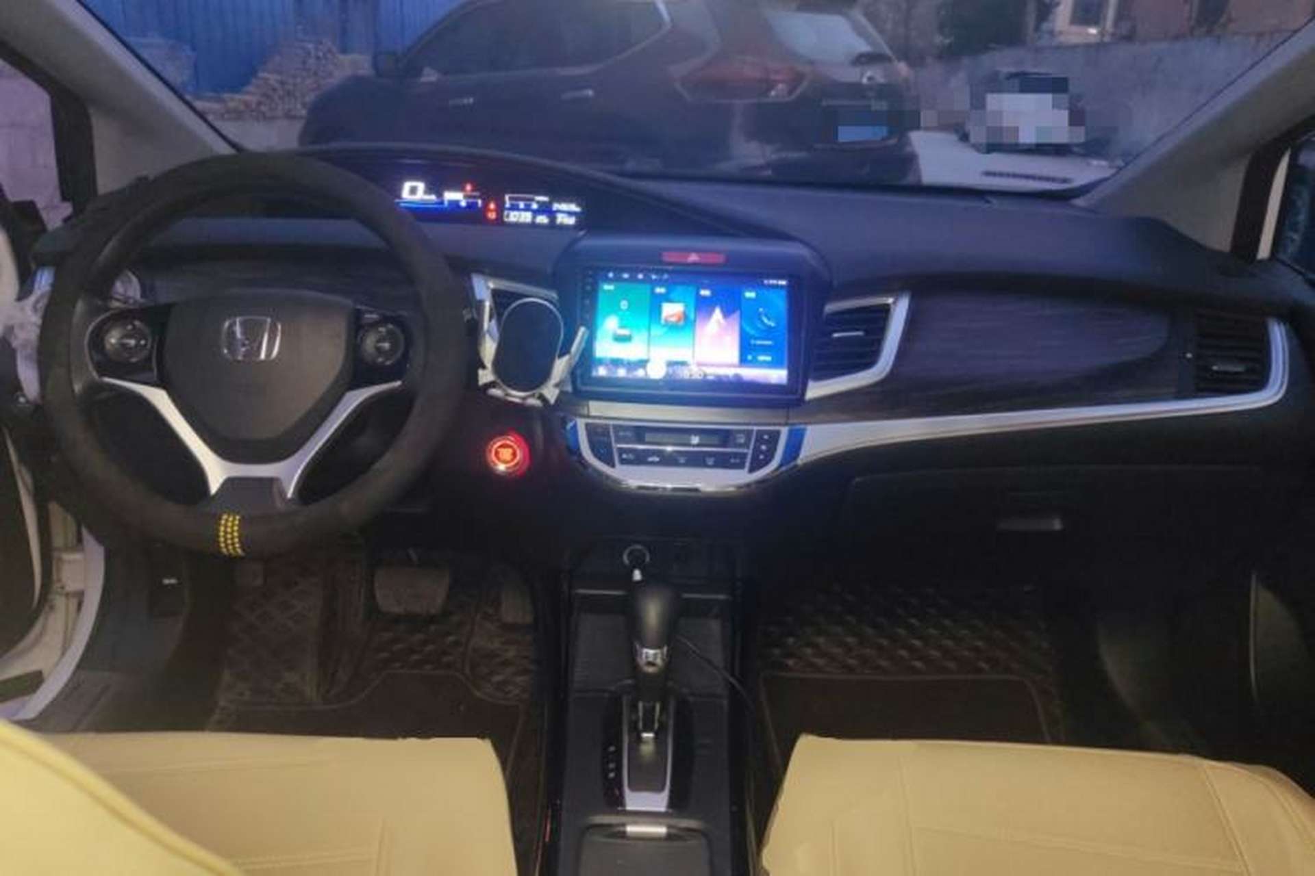 Used Honda Jade 2017 210TURBO CVT Fashion Edition 5-seater Center Console