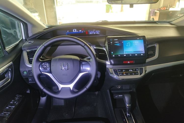 Used Honda Jade 2017 1.8L Automatic Classic Edition 5 seats Center Console