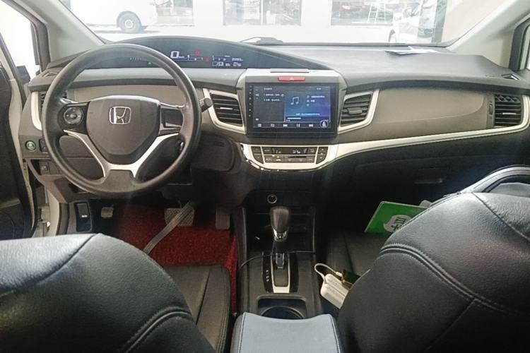 Used Honda Jade 2017 1.8L Automatic Classic Edition 5 seats Center Console