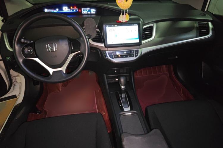 Used Honda Jade 2017 1.8L Automatic Classic Edition 5 seats Center Console