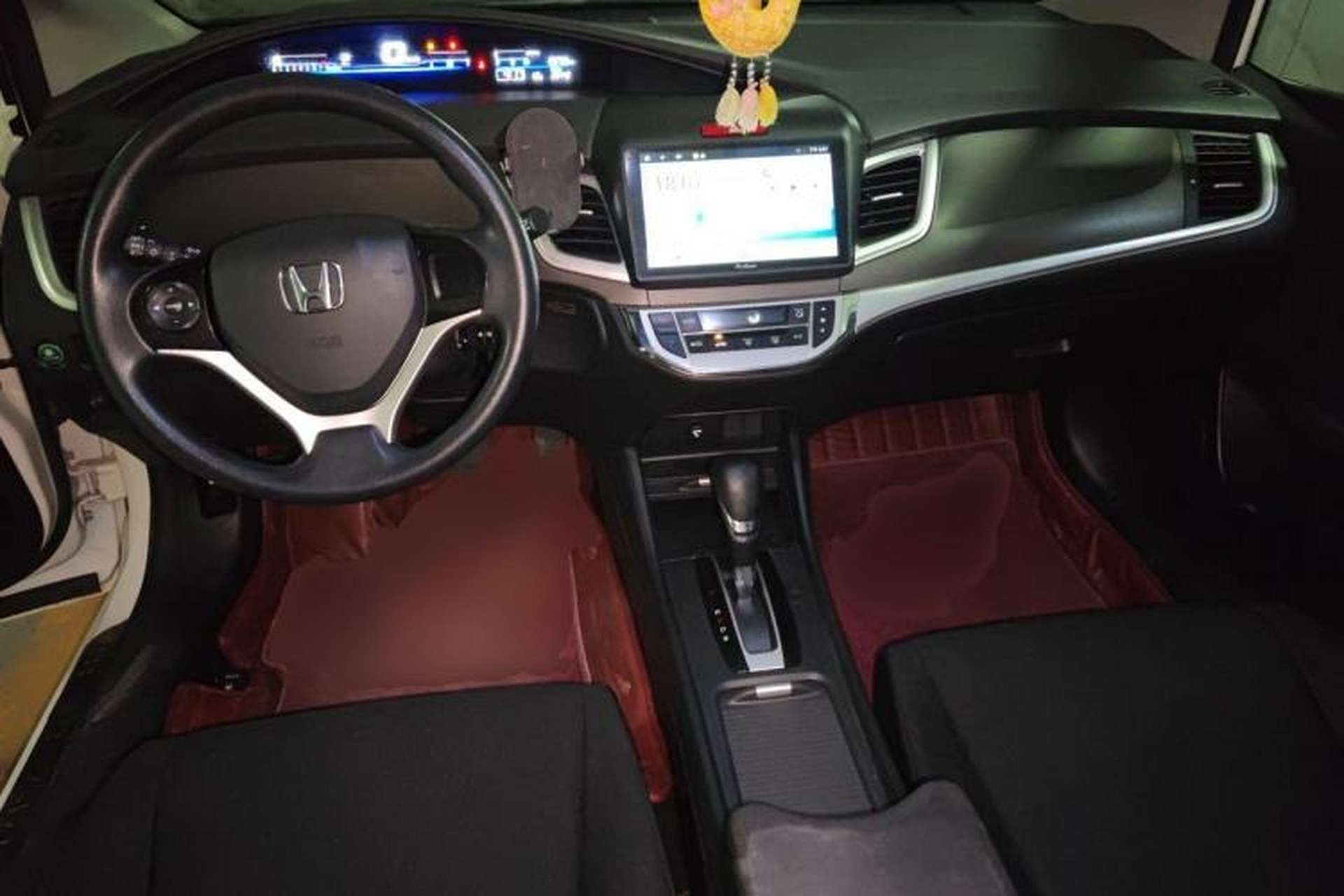 Used Honda Jade 2017 1.8L Automatic Classic Edition 5 seats Center Console