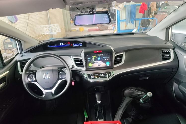 Used Honda Jade 2017 1.8L Automatic Classic Edition 5 seats Center Console
