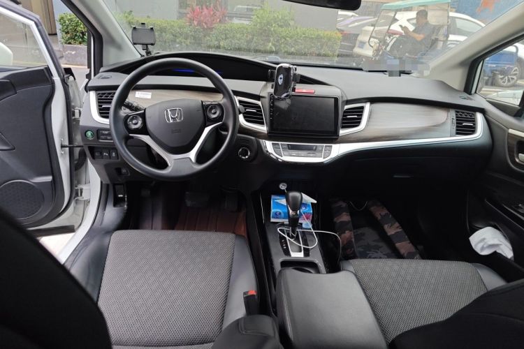 Used Honda Jade 2017 210TURBO CVT Fashion Edition 5-seater Center Console