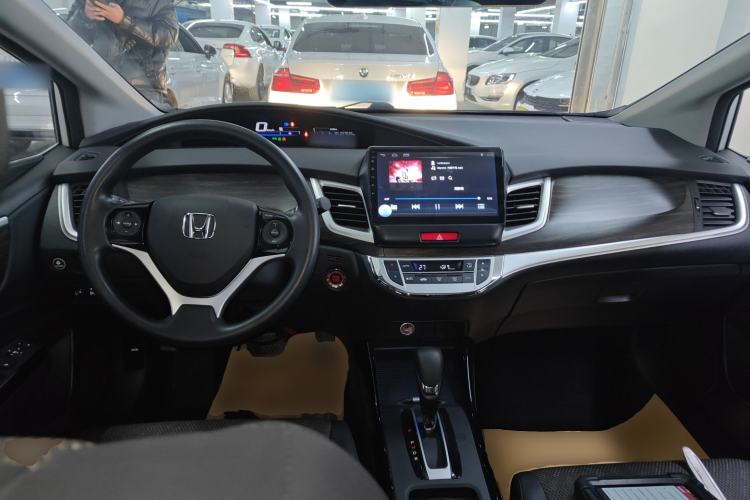 Used Honda Jade 2017 210TURBO CVT Fashion Edition 5-seater Center Console