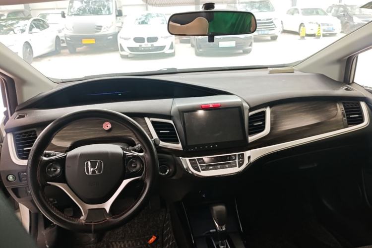 Used Honda Jade 2017 210TURBO CVT Fashion Edition 5-seater Center Console