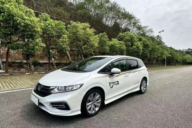 Used Honda Jade 2017 1.8L automatic Comfort version 5 seats