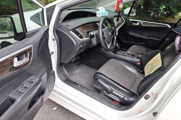 Used Honda Jade 2017 1.8L automatic Comfort version 5 seats Driver Seat