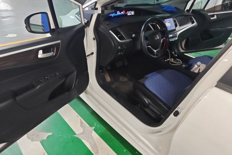 Used Honda Jade 2017 1.8L automatic Comfort version 5 seats Driver Seat