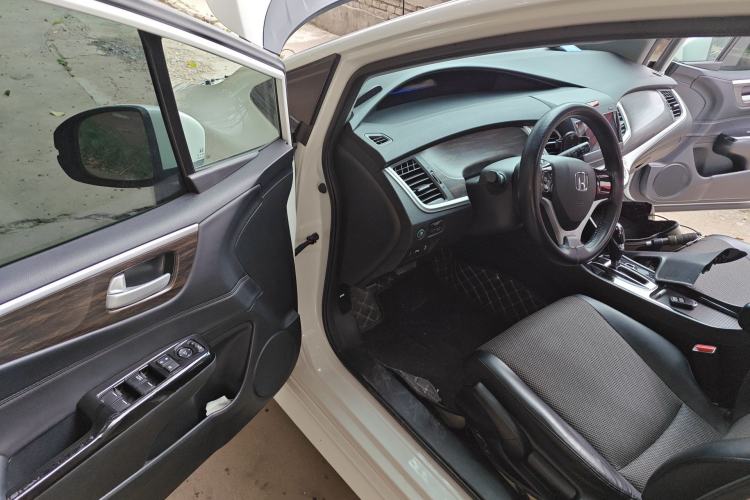 Used Honda Jade 2017 1.8L automatic Comfort version 5 seats Driver Seat