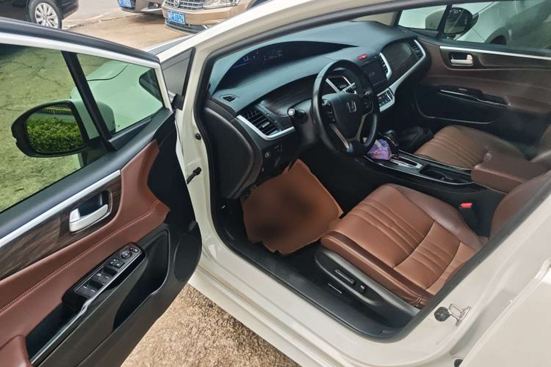 Used Honda Jade 2017 210 TURBO CVT Luxury Edition 5 Seats Driver Seat