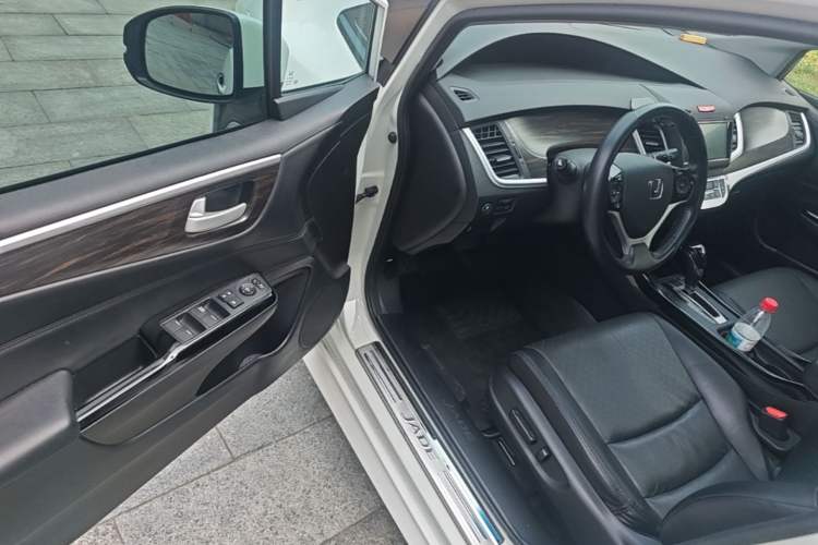 Used Honda Jade 2017 210 TURBO CVT Luxury Edition 5 Seats Driver Seat