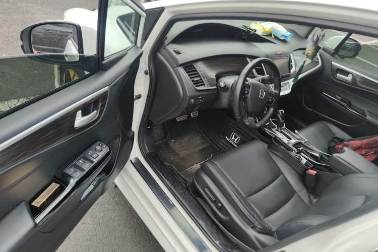 Used Honda Jade 2017 210 TURBO CVT Luxury Edition 5 Seats Driver Seat