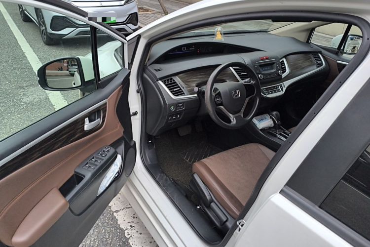 Used Honda Jade 2017 1.8L automatic Comfort version 6 seats Driver Seat