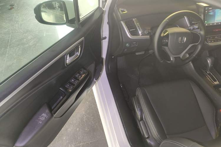 Used Honda Jade 2017 1.8L Automatic Classic Edition 5 seats Driver Seat