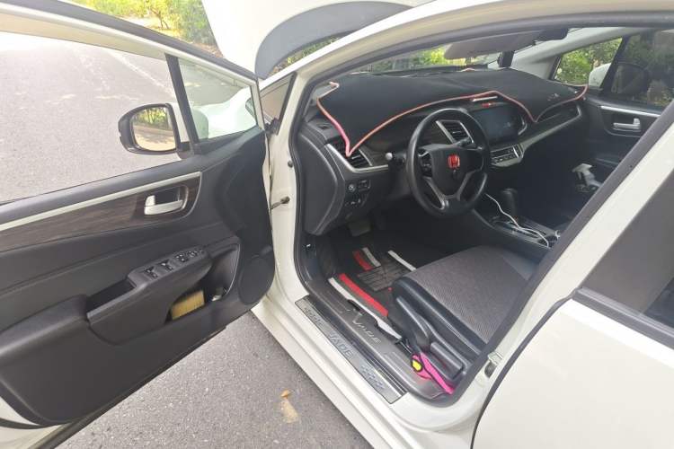 Used Honda Jade 2017 1.8L automatic Comfort version 5 seats Driver Seat