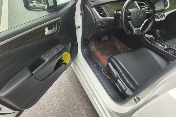 Used Honda Jade 2017 1.8L automatic Comfort version 5 seats Driver Seat