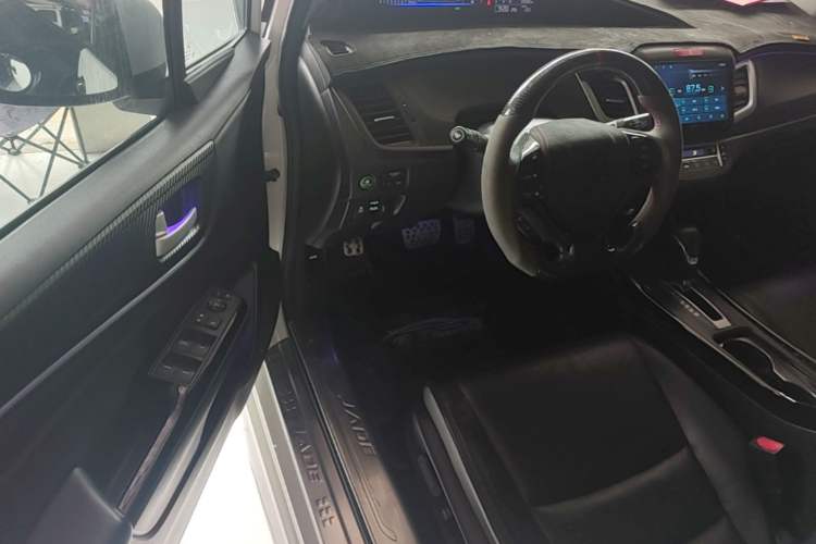 Used Honda Jade 2017 210 TURBO CVT Luxury Edition 5 Seats Driver Seat